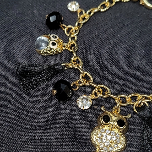 GOLD TONE OWLS AND TREE OF LIFE CHARM BRACELET - Picture 5 of 11